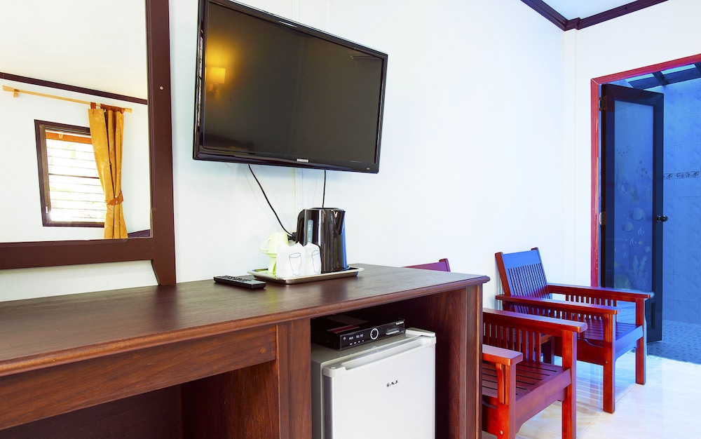 Deluxe Triple Room (Family Bungalow Air-Condition) photo 3