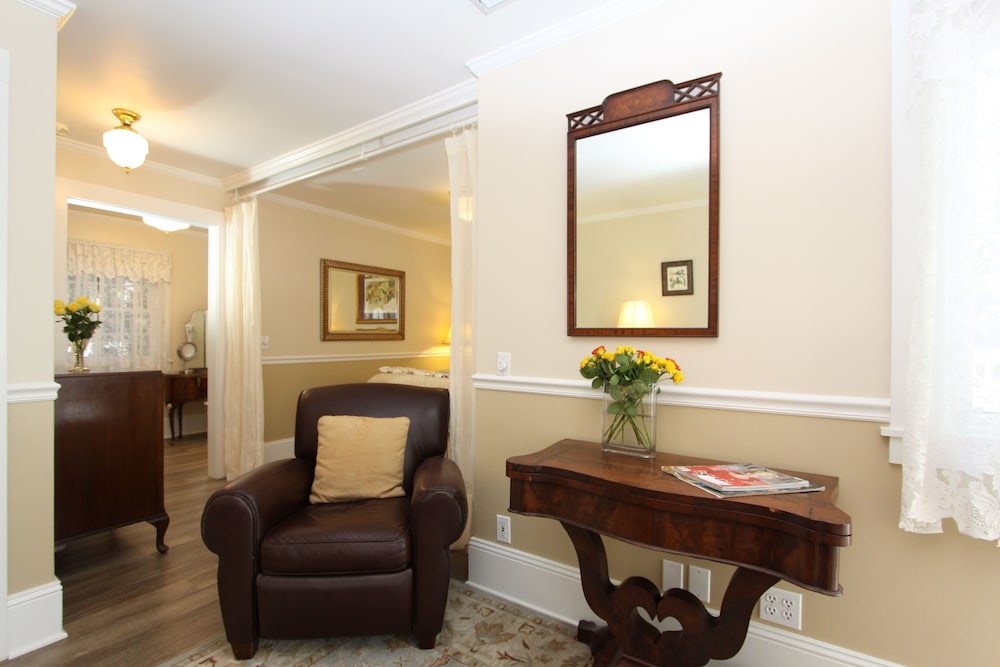Creekside Suite photo 3
