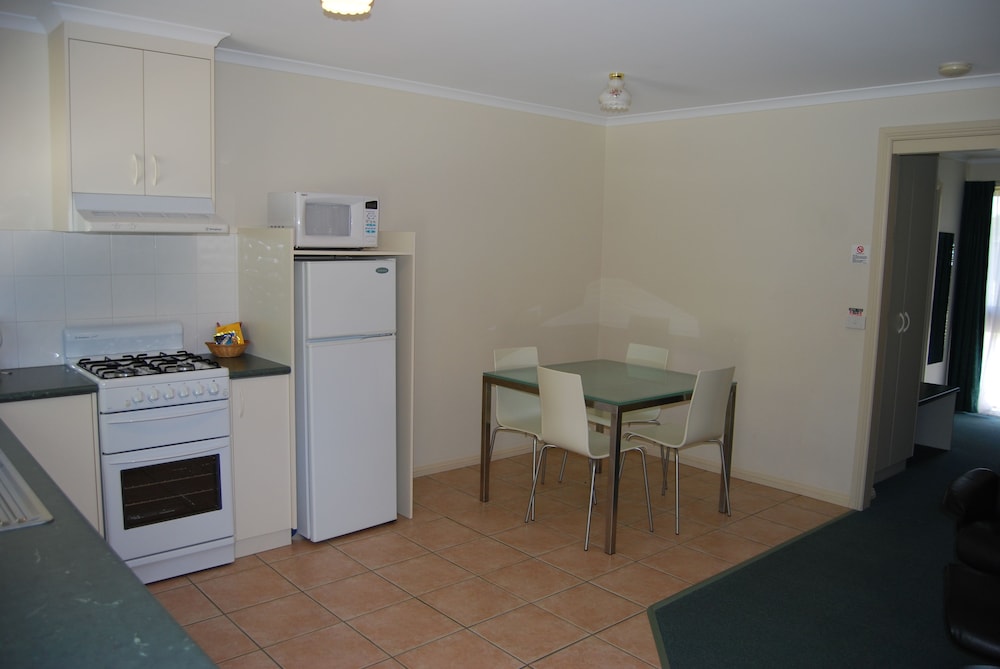 Deluxe Apartment, 1 Bedroom, Kitchen photo 3