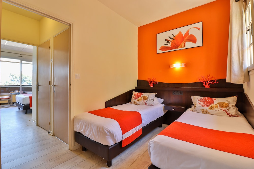 Family Suite, Beach View (Loggia) photo 3