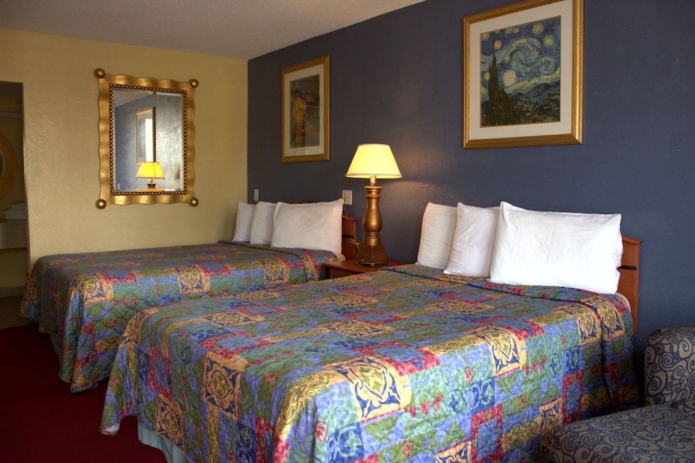 Standard Room, 2 Double Beds, Non Smoking photo 1