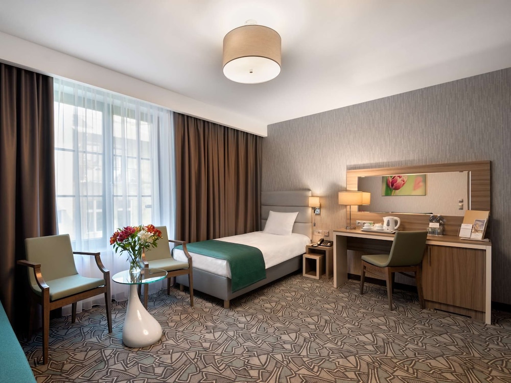 Standard Room, Multiple Beds photo 3