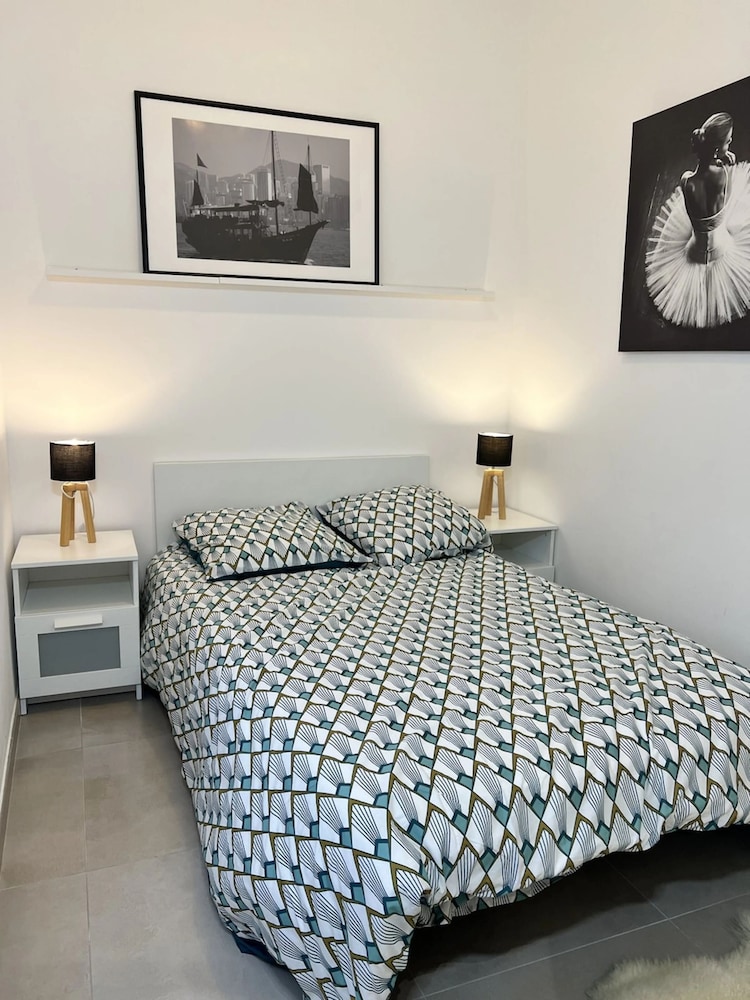 Comfort Apartment, City View