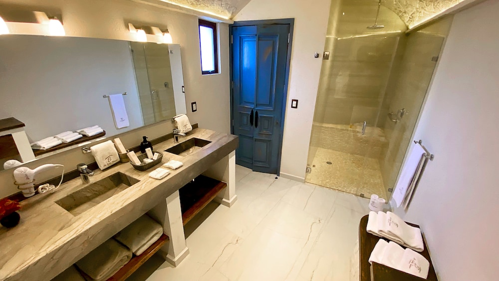 Design Double Room, 2 Queen Beds, Balcony, Resort View photo 2