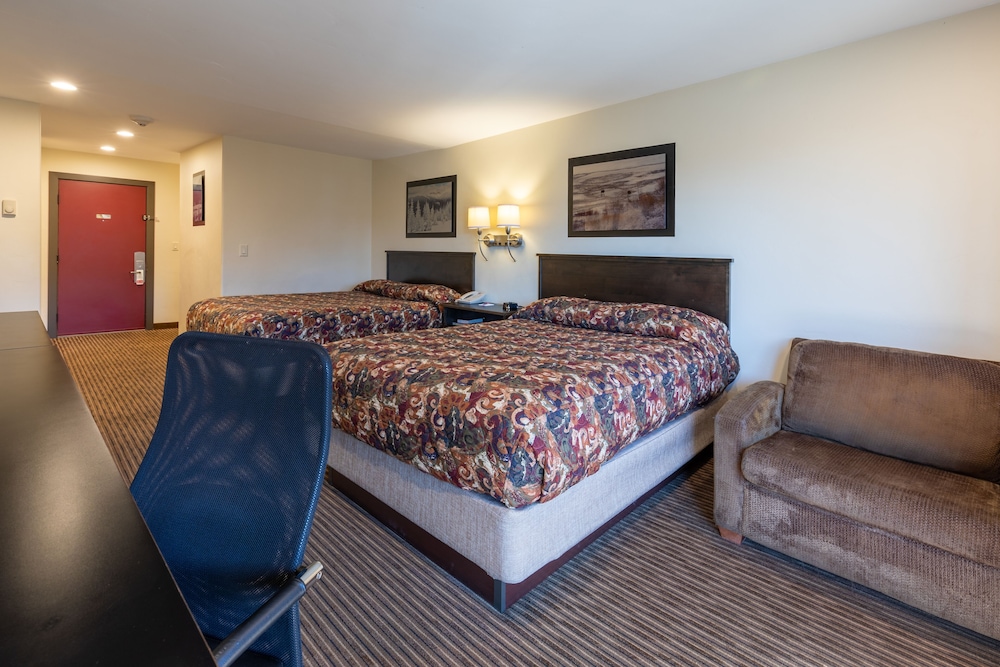 Deluxe Room, 2 Queen Beds - Photo 4