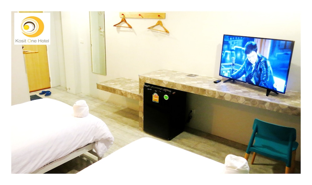 Superior Twin Room with Balcony photo 2
