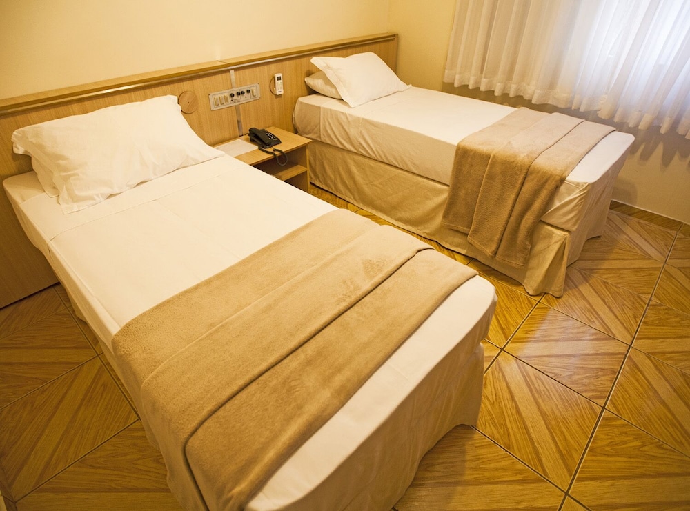 Standard Twin Room photo 2