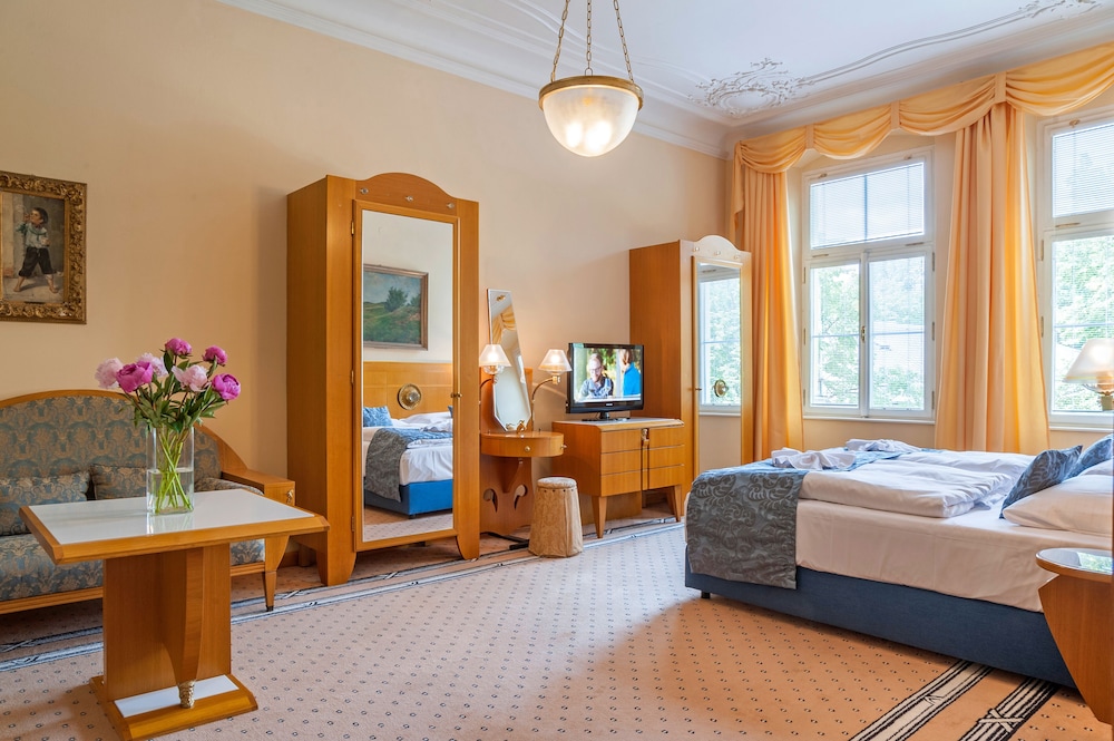 Presidential Apartment photo 2