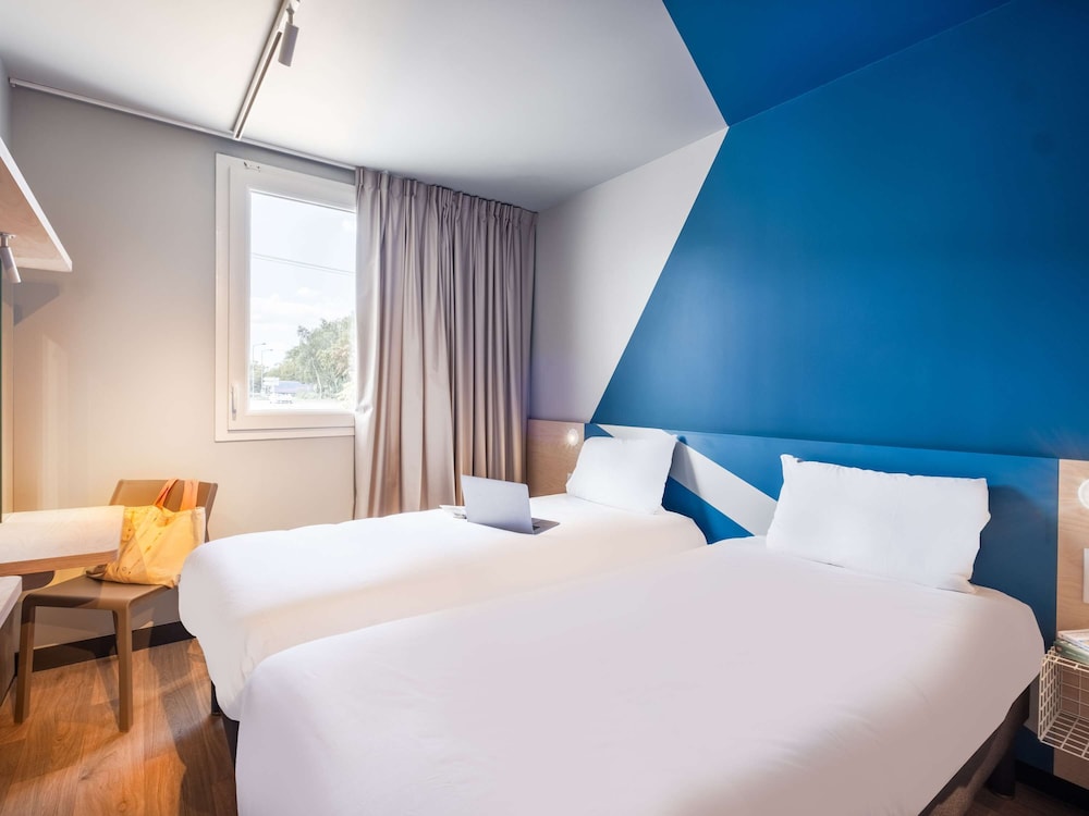 Standard Room, 2 Twin Beds photo 1