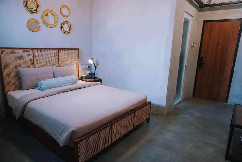 Business Room, 1 Queen Bed, Non Smoking - Photo 11