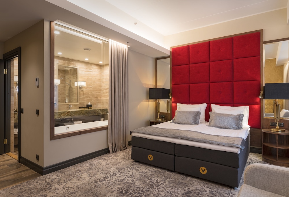 Deluxe Double or Twin Room photo 2
