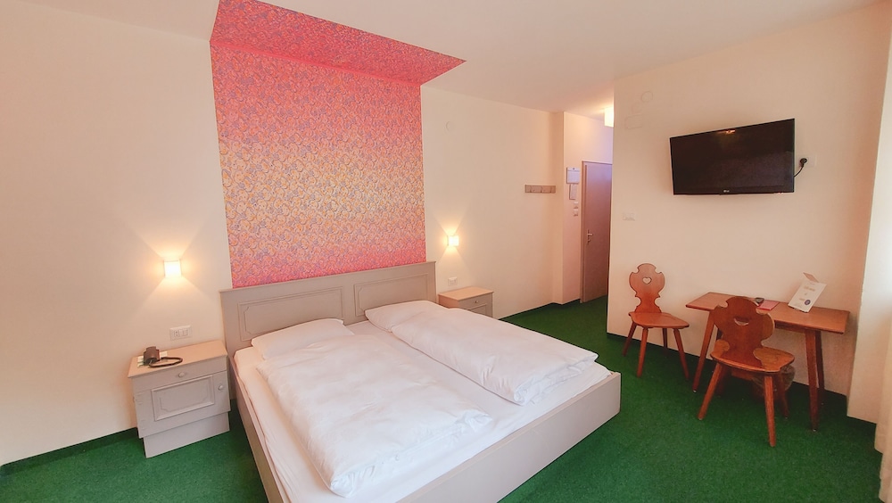 Double Room - Photo 1