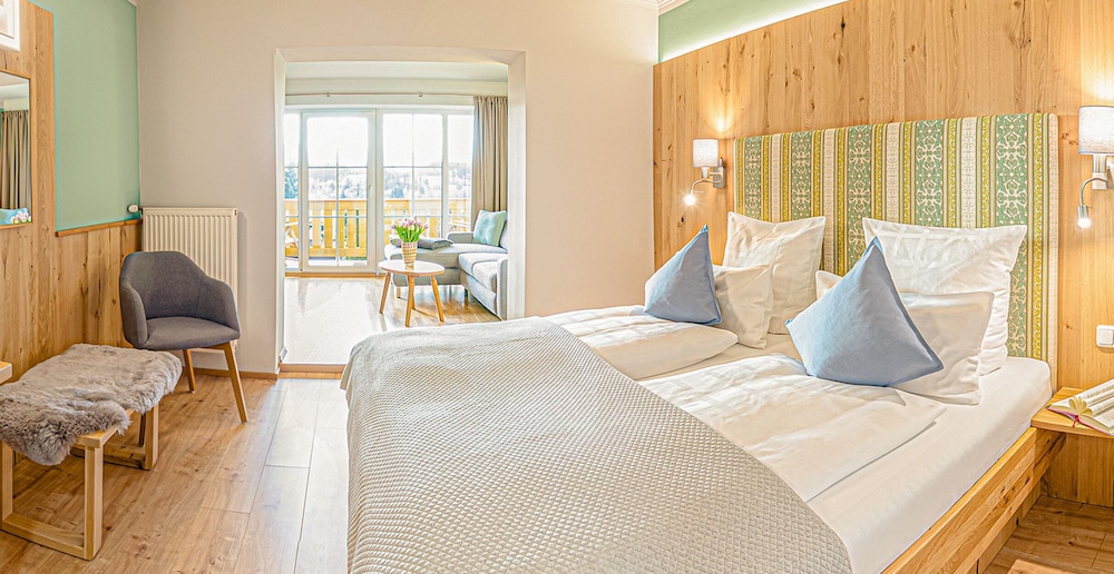 Deluxe Double Room 30 - 34 qm photo 3