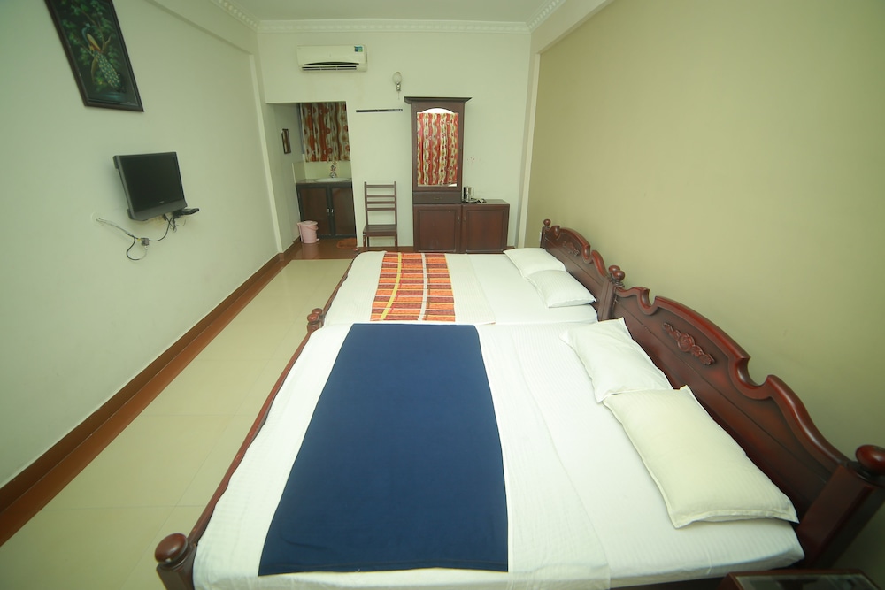 Quadruple Room, 2 Double Beds, Non Smoking photo 3