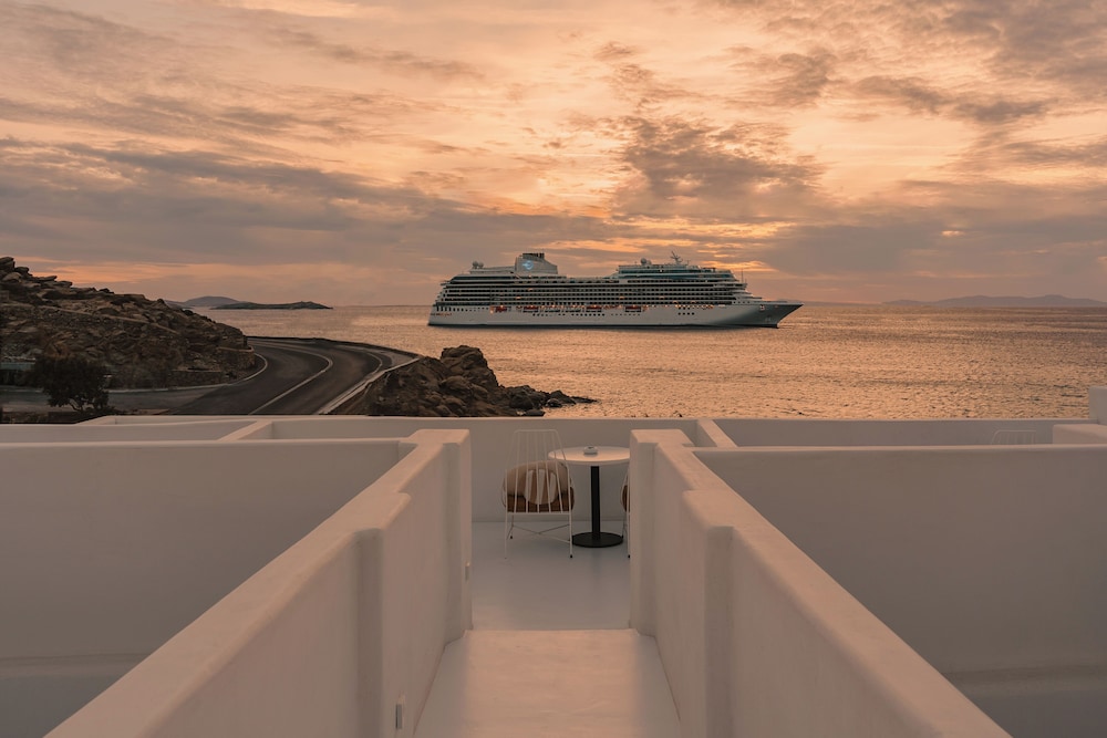 Sunset Suite Sea View - Photo 13