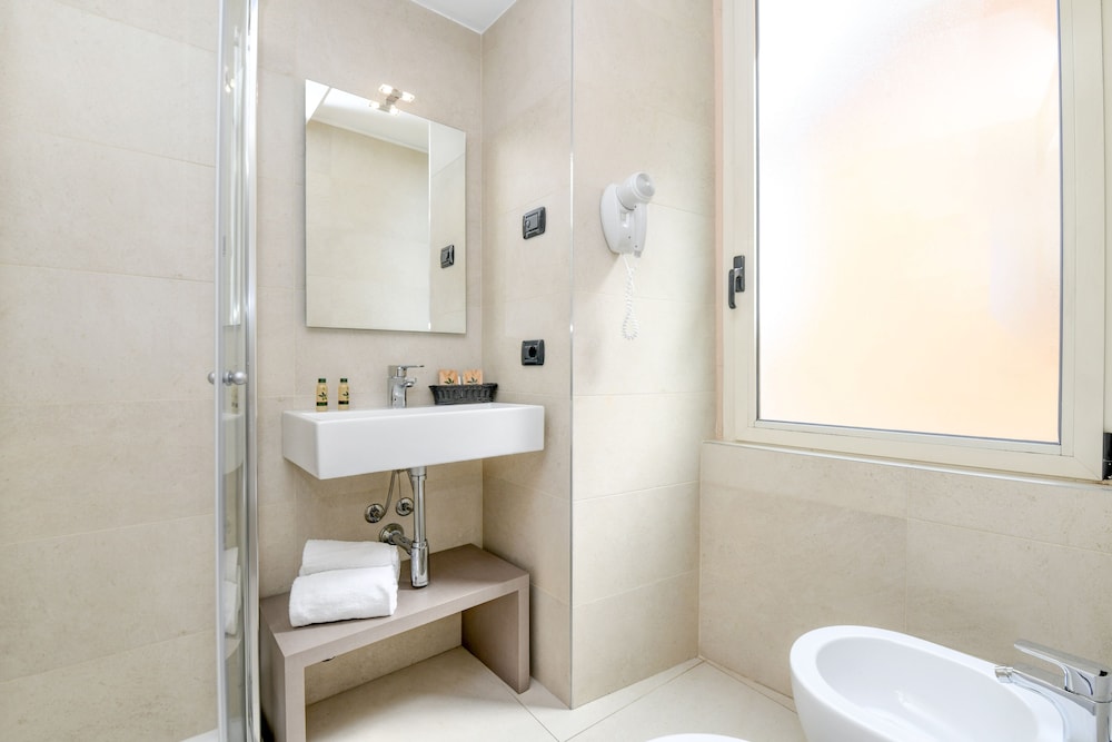 Superior Room - Photo 5
