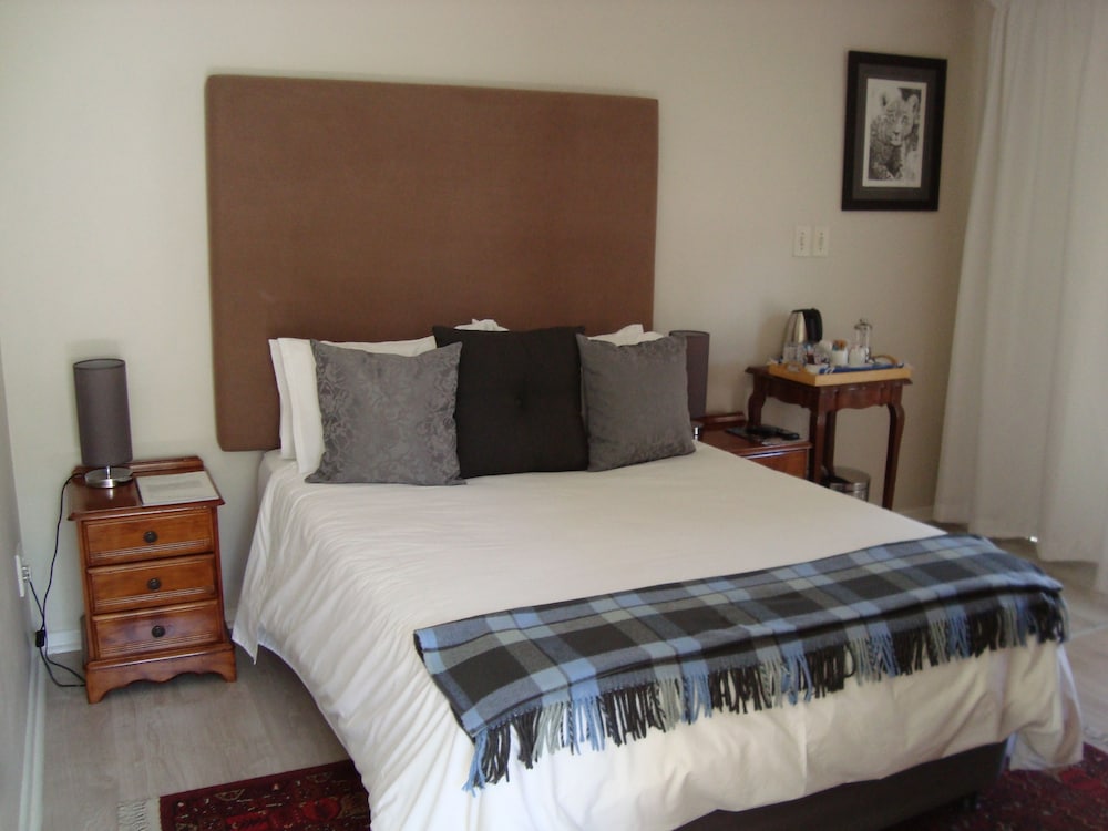 Brookdale Room 4