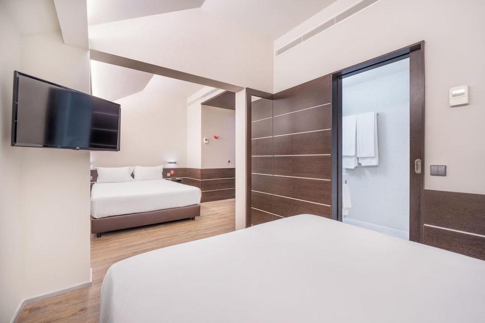 Superior Double Room, 2 Queen Beds