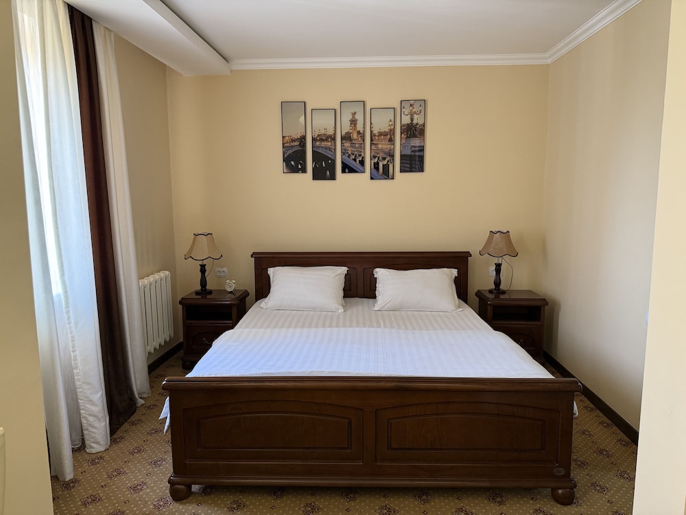 Standard Double Room, City View