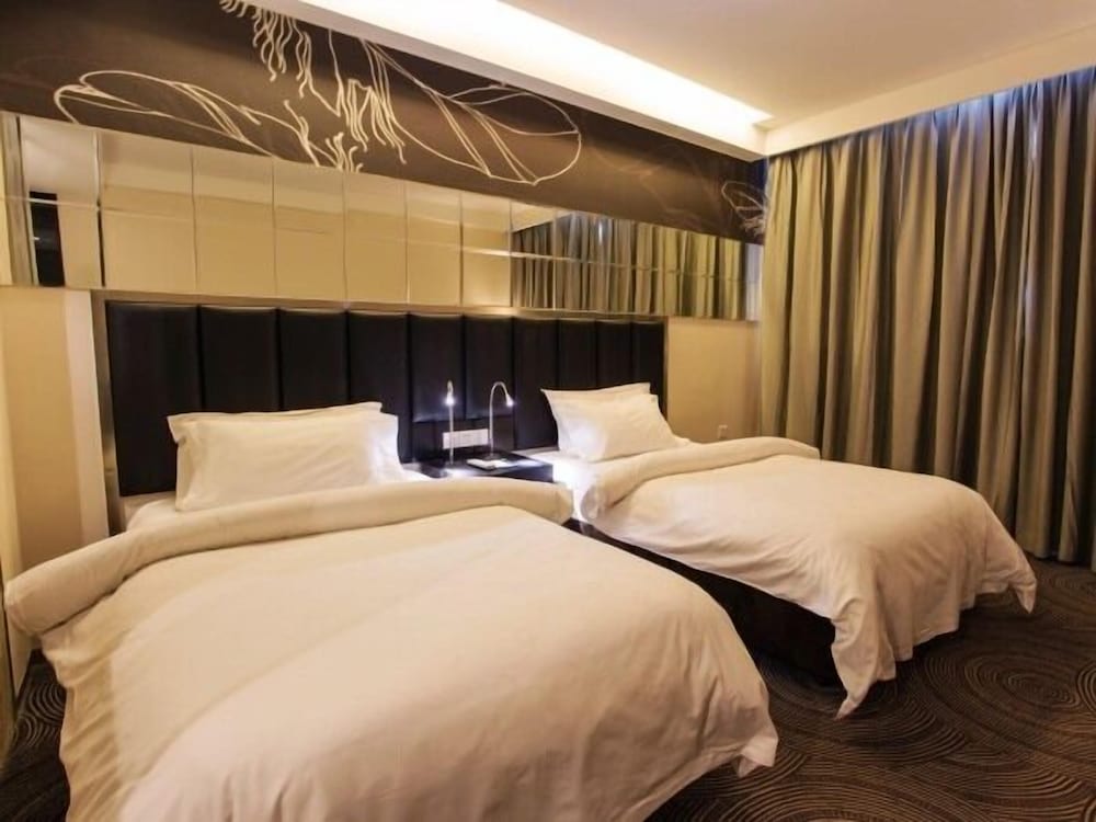 Twin Room (Very Sassy) photo 1