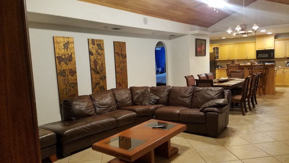 Exclusive House, Multiple Beds, Non Smoking, Garden View photo 3