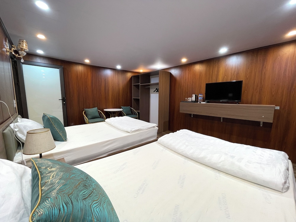 Elite Twin Room, 2 Bedrooms, Ensuite, Ground Floor photo 2