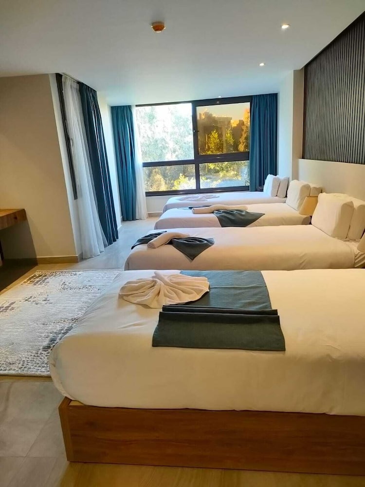 Superior Quadruple Room with Garden View