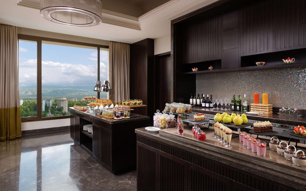 Presidential Suite, 1 King Bed photo 3