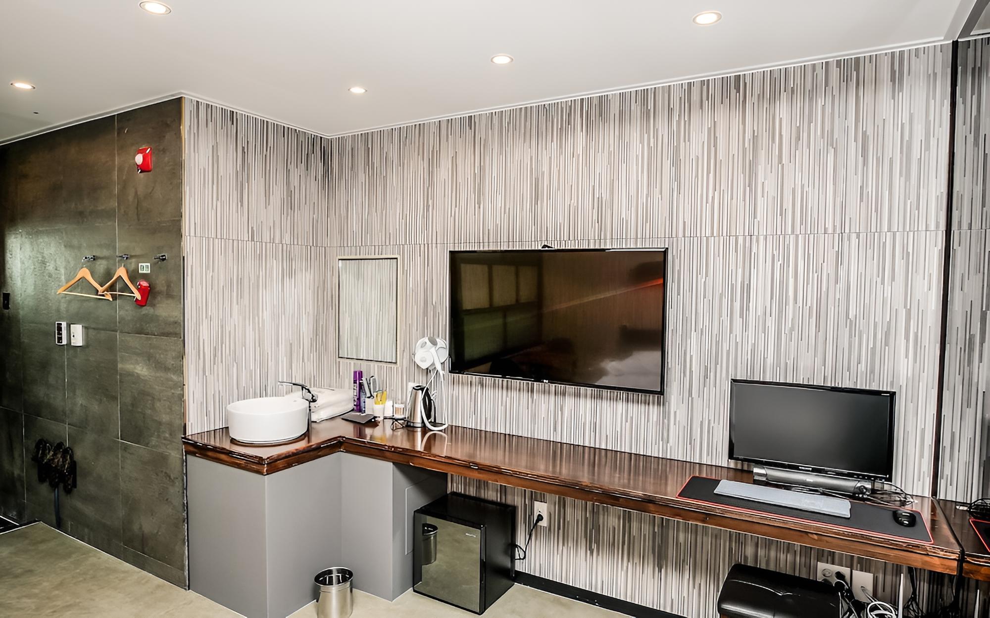 Room (Standard Room) - Photo 18