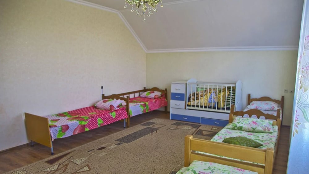 Shared Dormitory (Bed In 6-Bed Female Only Dorm) photo 2