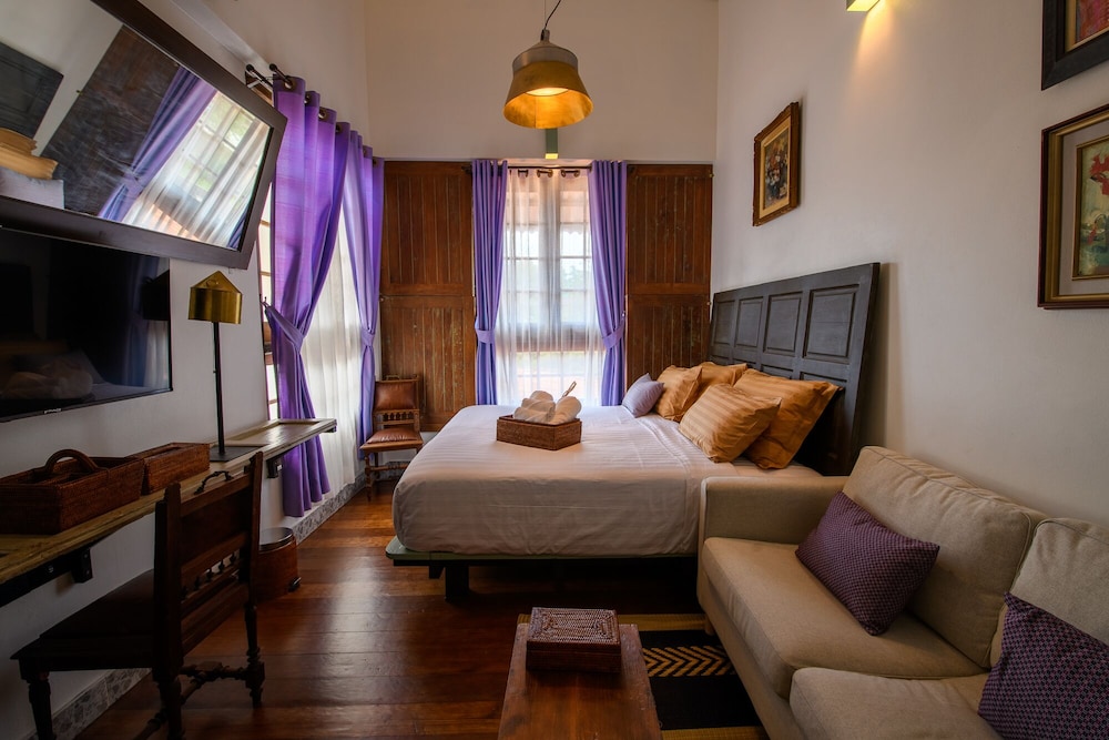Executive Room