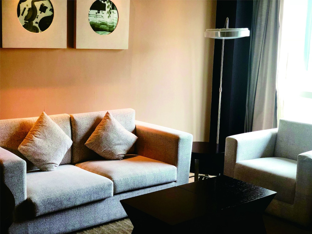 Suite, 1 Bedroom (Lounge Access Up to 3 Guests)