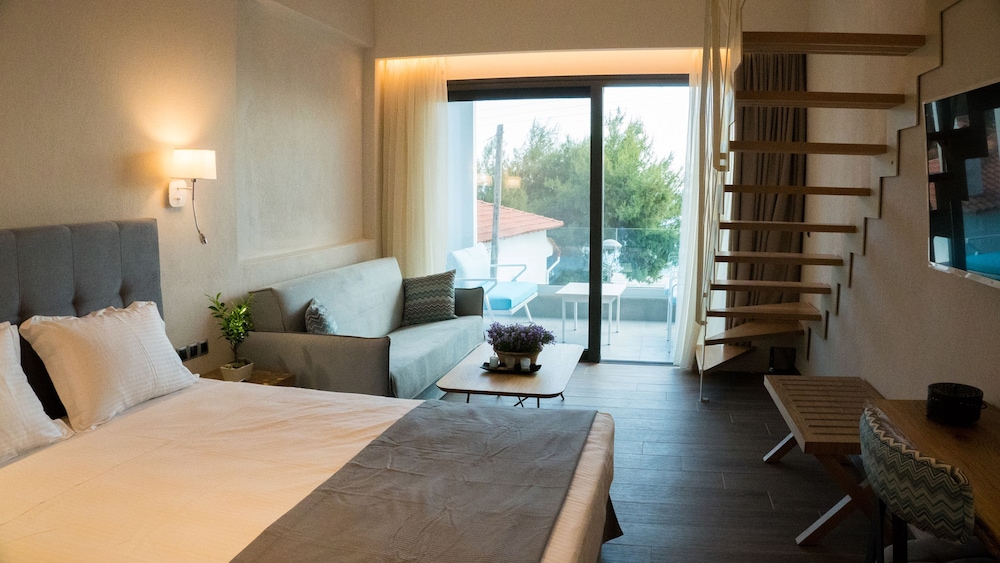 Deluxe Room, Sea View photo 3