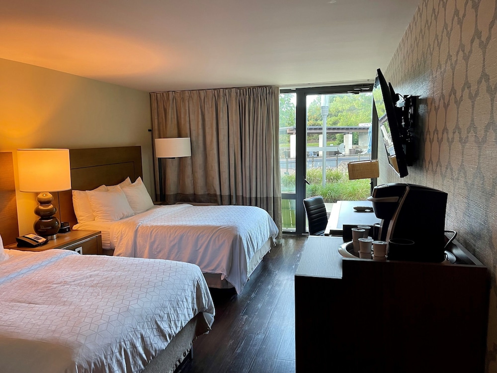 Premium Room, 2 Queen Beds, Terrace, Poolside - Photo 1
