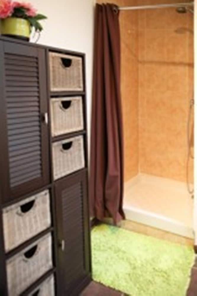 Chambre double salle de bain privée (Pavillon) photo 3