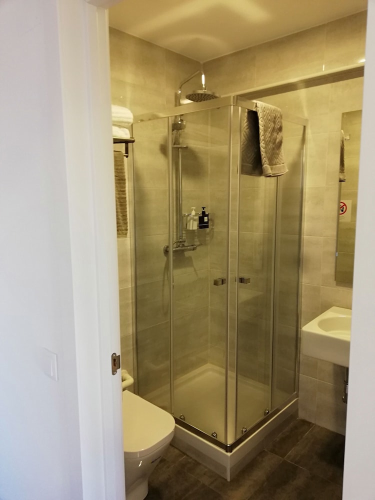 Basic Suite, 1 Double Bed photo 3