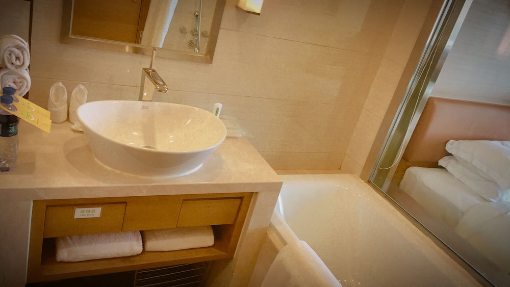 Standard Room, 2 Twin Beds (High Floor)
