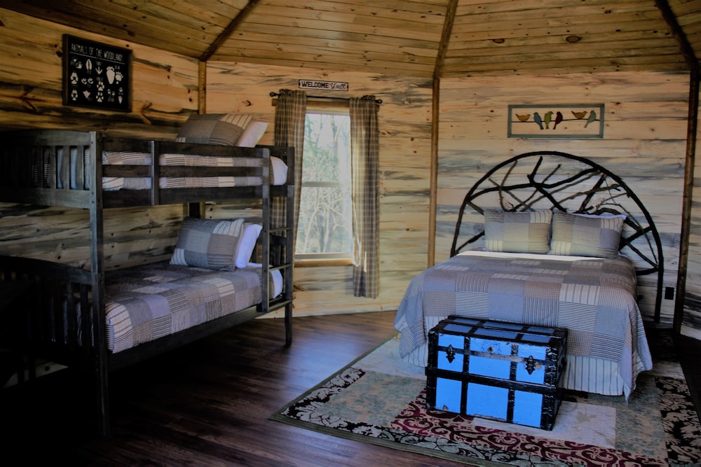 Treehouse photo 1