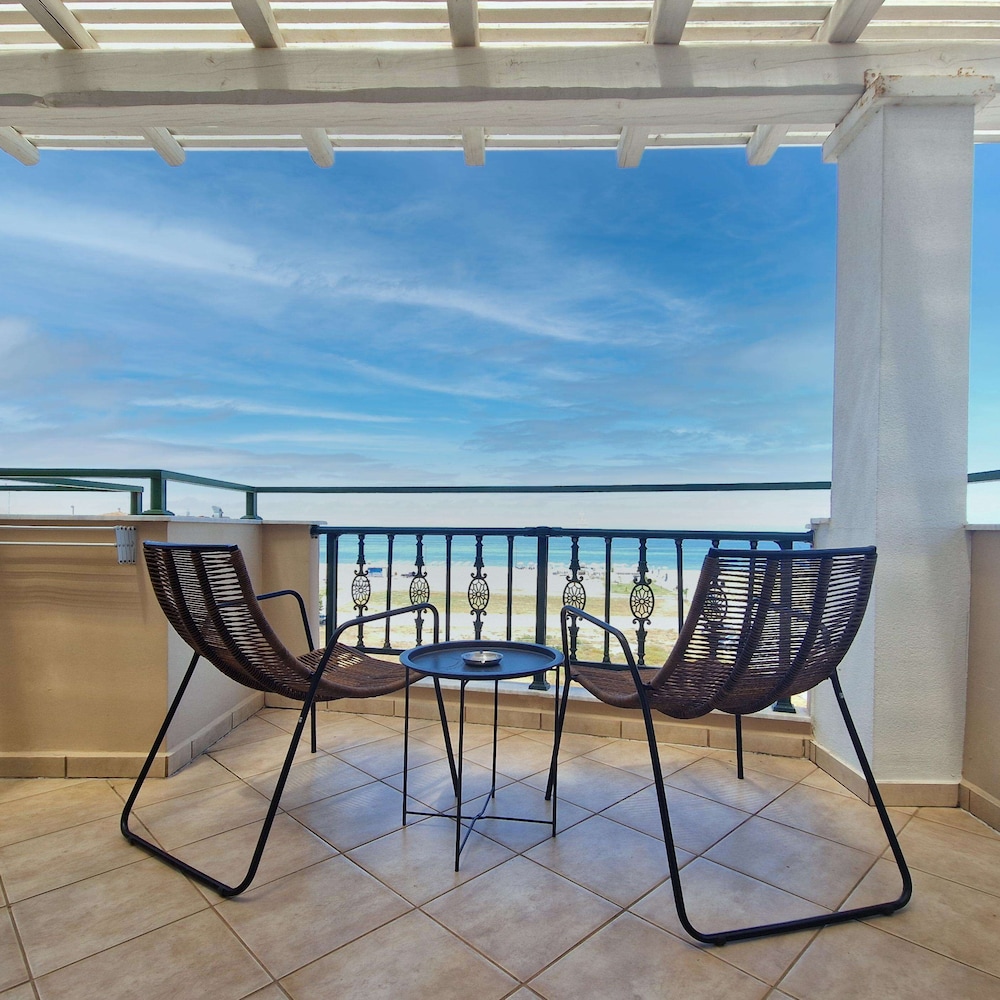 Deluxe Suite, Sea View photo 2