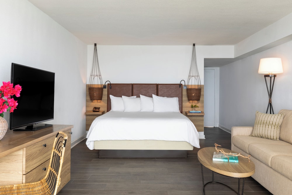 Alligator Reef Oceanfront Room King - Photo 2