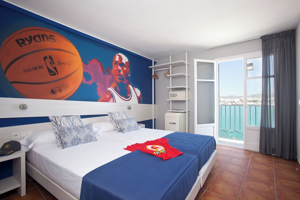 Premium Double Room, Sea View (Building A) photo 3
