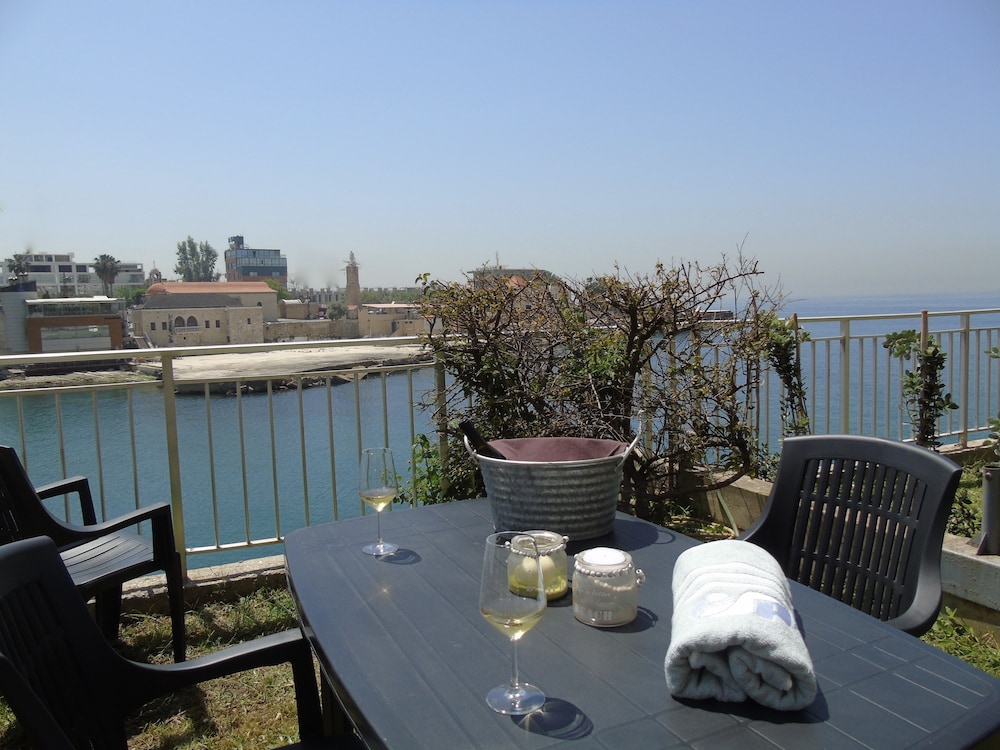Superior Apartment, Oceanfront photo 2