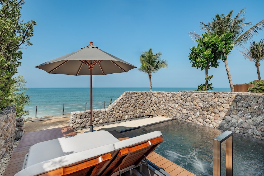 Beachfront pool villa - Photo 4