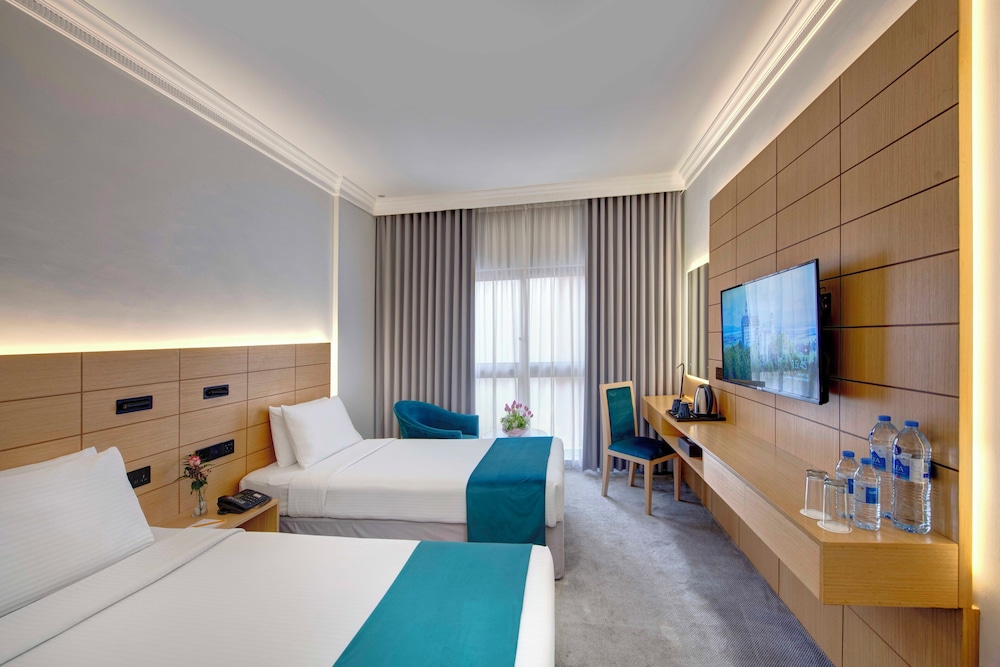 Deluxe Double or Twin Room photo 2