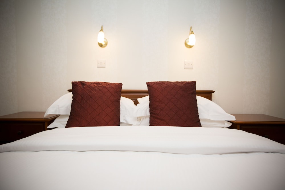 Basic Double Room, Ensuite photo 3