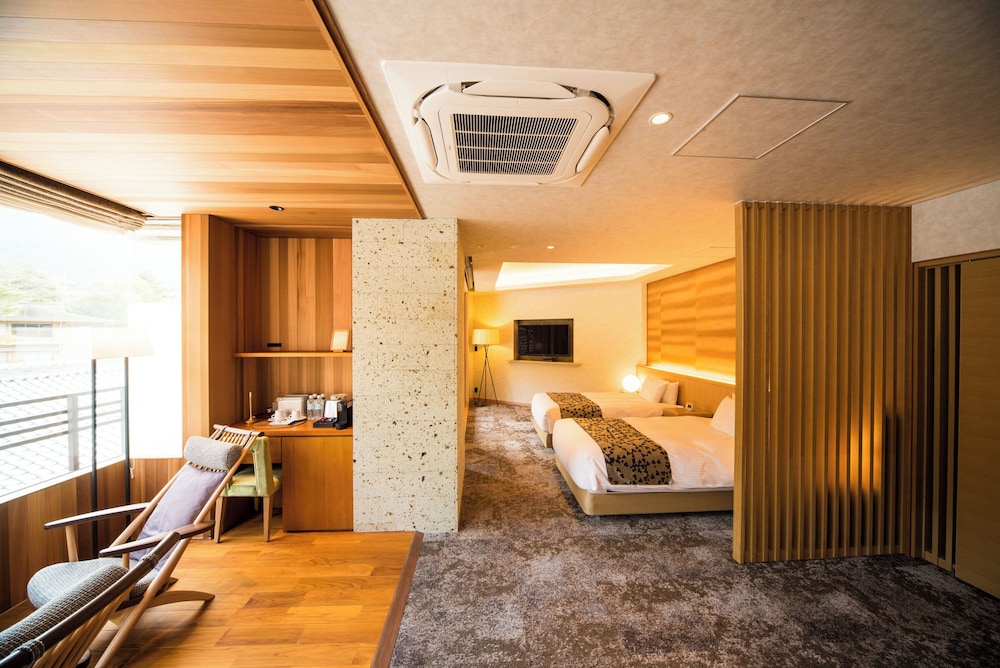 Mountain View Japanese Western Room (With Open Air Bath) 99m2 photo 2