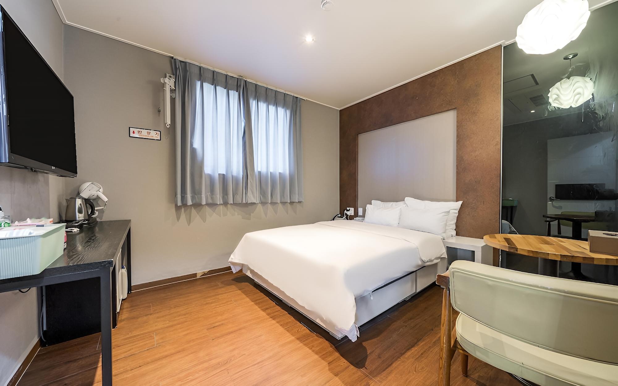 Room (Suite B (duplex maximum 8 people fami)