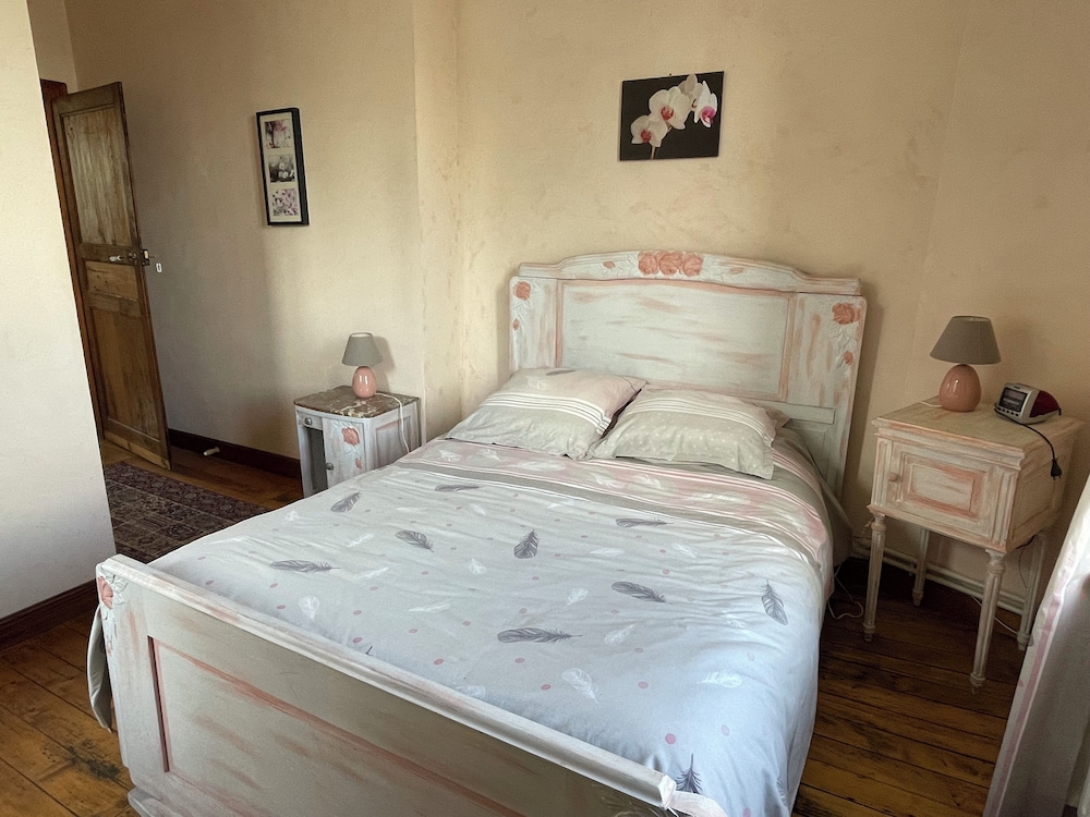 Pink Double Room photo 2