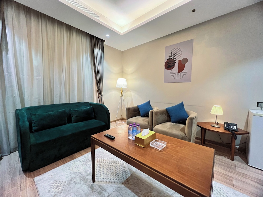 Honeymoon Suite photo 1