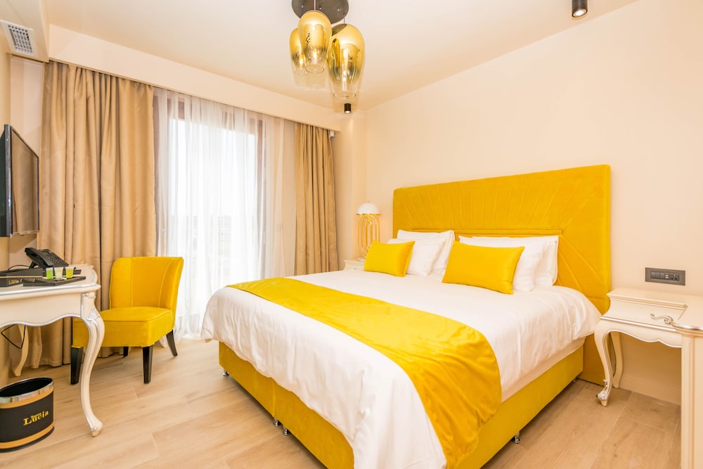 Comfort Room - Photo 1